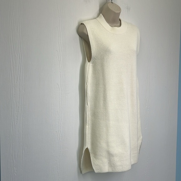 H&M - Ivory Ribbed Crewneck Sleeveless Long Slit Sweater Vest Size XS - Picture 3 of 11